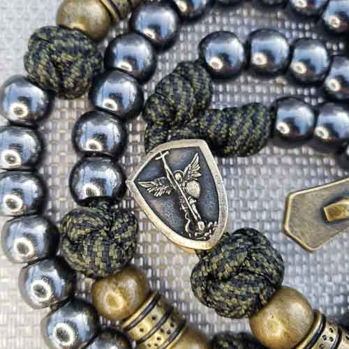 Saint Michael Serviam Paracord Rosary Centerpiece 01