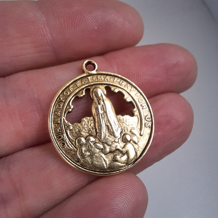 Our Lady of Fatima Catholic Devotional Medal Pendant Gold front